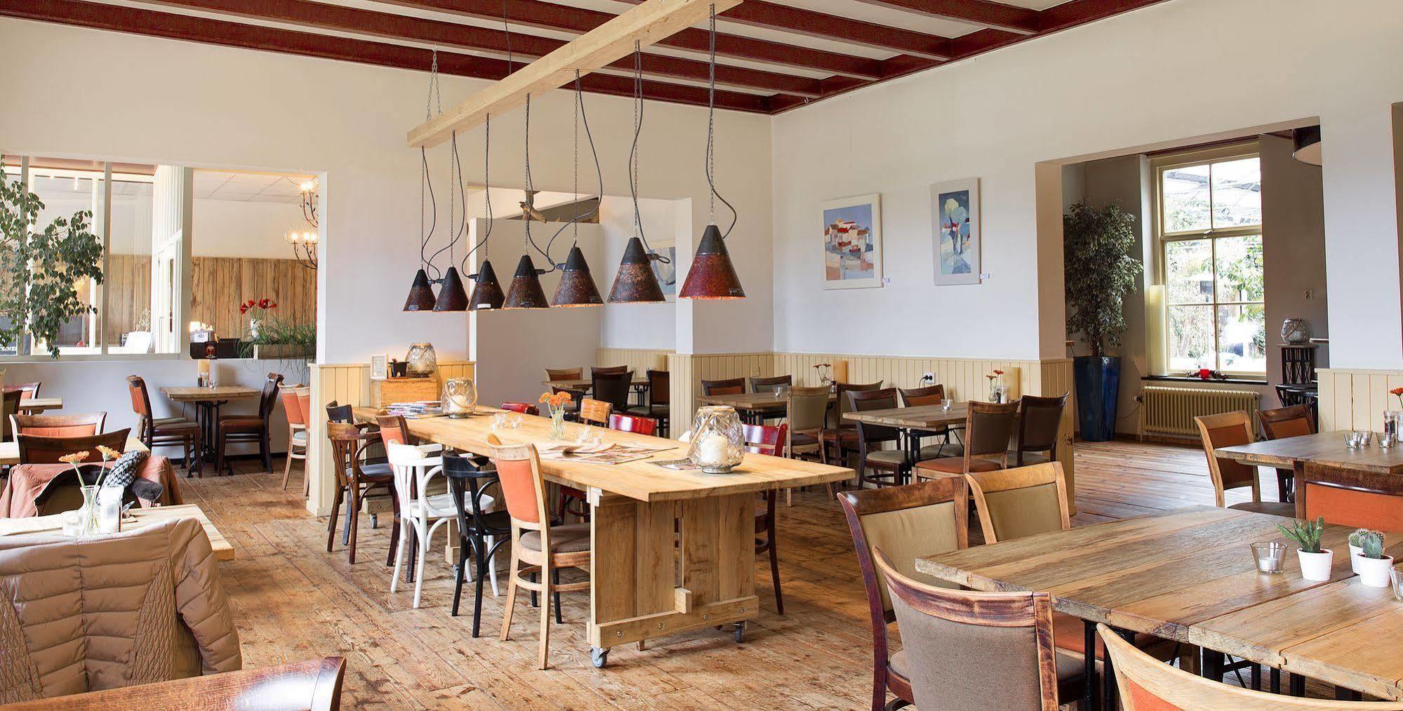 Hotel Restaurant 'De Oorsprong' Sint Nicolaasga Exterior foto