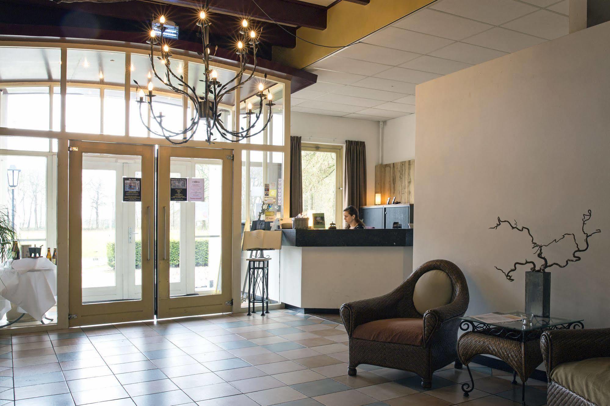 Hotel Restaurant 'De Oorsprong' Sint Nicolaasga Exterior foto